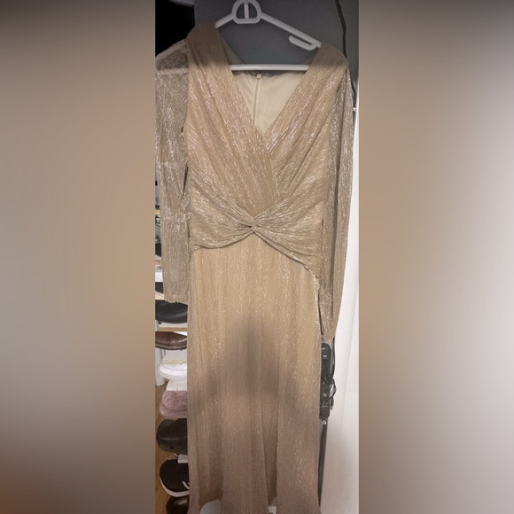 Women Dress - Picture 1 of 4